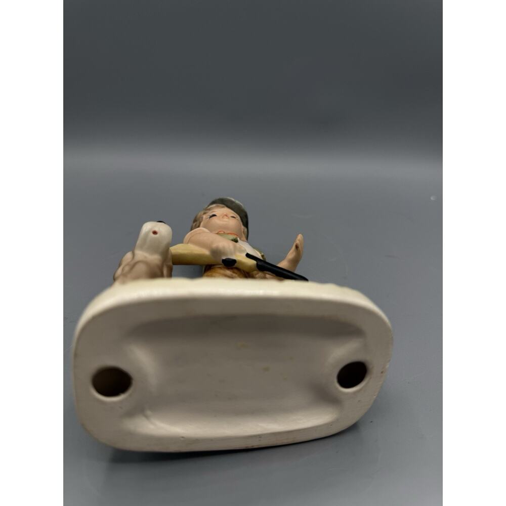 Royal Crown Figurine Of A Boy And His Loyal Dog Hunting, made in Japan. - Picture 5 of 6